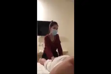 Pelayan Hotel Cantik Digenjot Brutal Di Kamar poster
