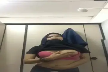 Pulang Kuliah Jilbaber Sange Memek Basah Ngocor poster