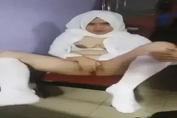 Si Putih Jilbab Colmek Main Berdua Squirt Gila poster